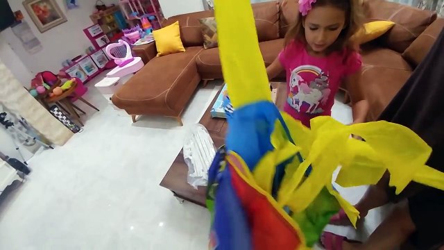 Mahalleye araba tamir servisi geldi, Elife yeni Garaj Çadır , eğlenceli çocuk videosu