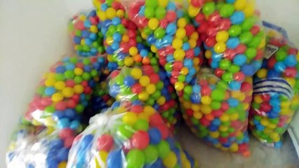 Karlar ülkesi Elsa oyun evini 2500 havuz topuyla doldurduk, Eğleceli çocuk videosu