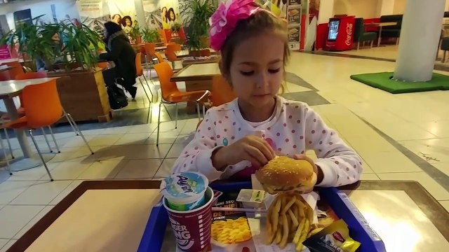 Deepo alışveriş merkezi burger king trol oyuncak aldık, eğlenceli çocuk videosu