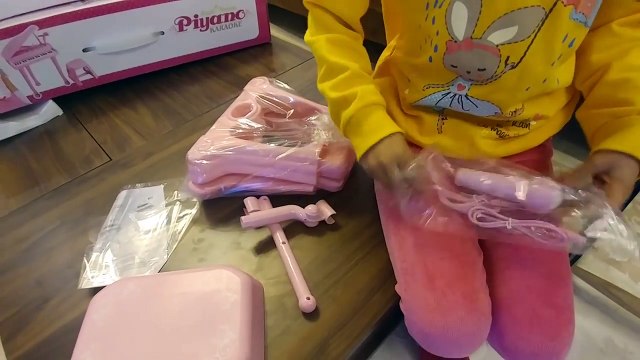 Piyano,Elif müzik yapıyor, çok fonksiyonlu biz çok sevdik, eğlenceli çocuk videosu