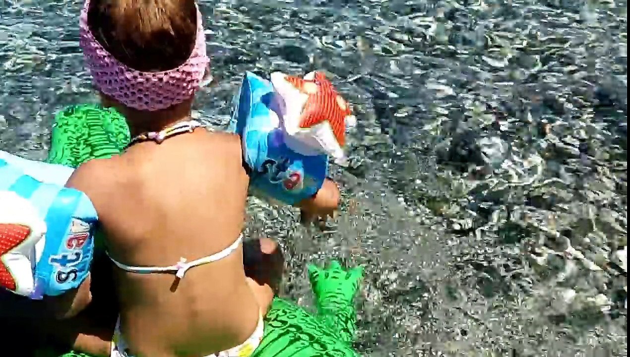 Hava çok güzel yüzme zamanı Haydi denize .Eğlen...