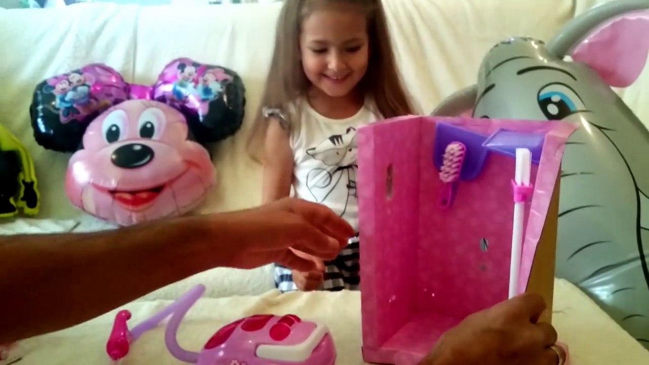 Oyuncak Elektrikli süpürge ile oynuyoruz , elektrik süpürgesi vacuum cleaner sound