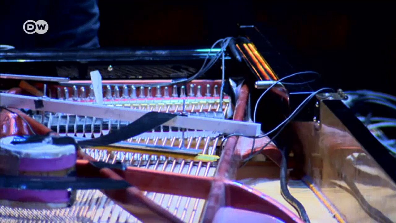 Klavier-Experimente mit Hauschka | DW Deutsch