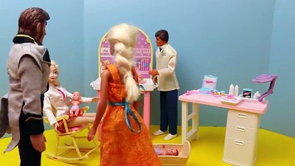 Fou gelé va hôpital dans les princesses homme araignée le le le le la Barbie mental elsa anna disney