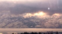 Phénomène magnifique sur le Lac Okanagan : Arctic Smoke