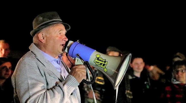 Haute-Savoie : 400 personnes mobilisées pour que les vaches gardent leurs cloches