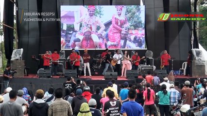 Ria Mustika Monata-Tergila gila