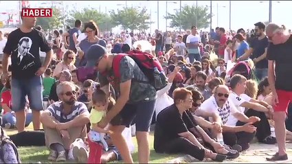 Türk Yıldızları İzmir'de nefes kesti