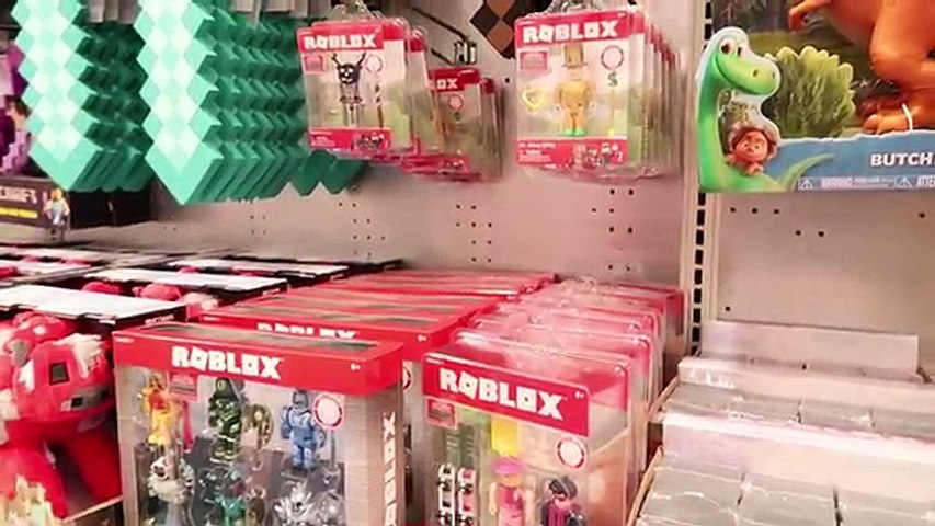 I Found Roblox Toys Figure Sets And Blind Boxes Dollastic Plays Vlog Dailymotion Video - the bin hang out roblox