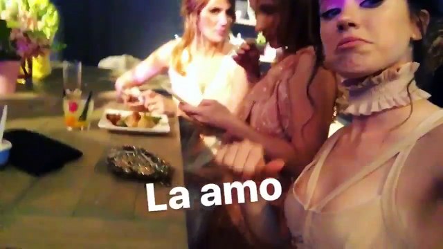 Paula en Fiesta de Revista Gente 52 aniversario 12 - 04 de Septiembre