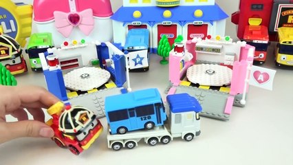 Robocar Poli car toys and block toys play
