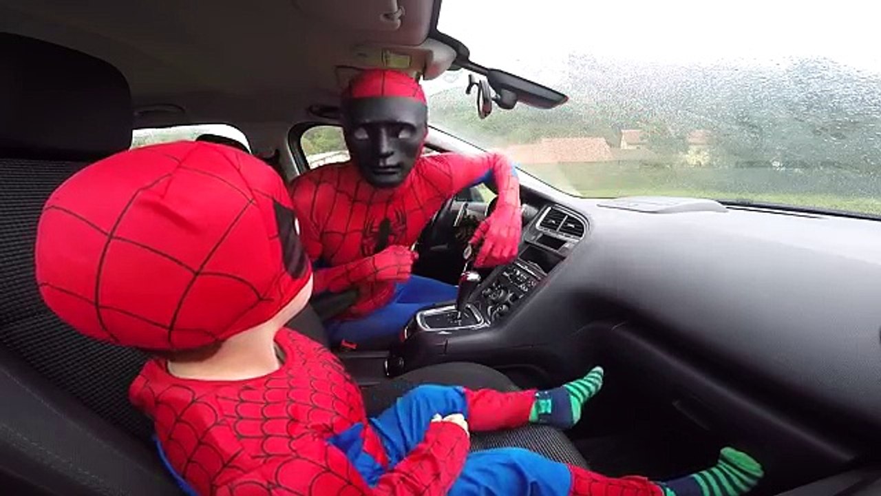 Hombre araña video Niños para ⏏ Spiderman volar en un avión |