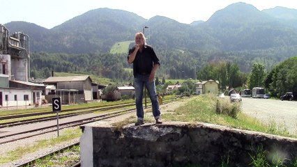LATZKO "Kein einziges Gesicht-Not A Single Face" BOHINJ BISTRICA