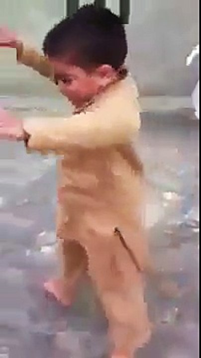 Niño bailando | boy dancing