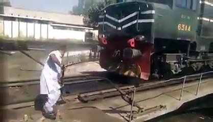 انجن کا رُح کیسے تبدیل کرتے ھیں.؟