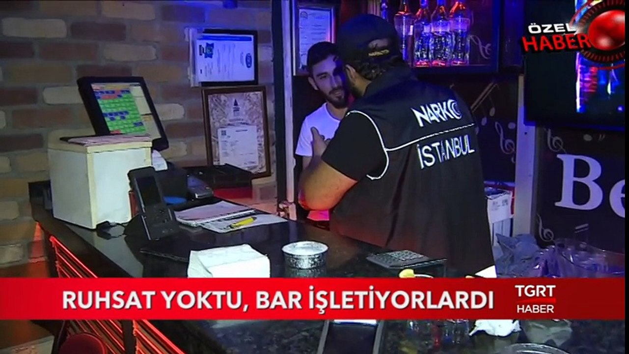 Polisten Kaçmak İçin Tuvalete Saklandılar