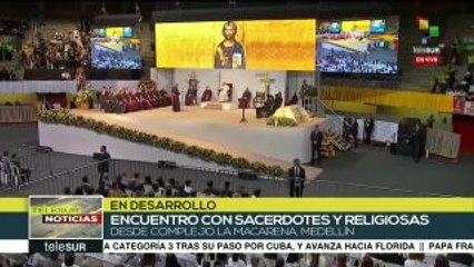Medellín: Papa Francisco se reúne con sacerdotes y religiosas