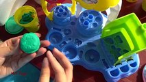 Nữ hoàng Elsa bán hàng ăn đồ chơi Playdoh siêu nhân người nhện uống bò húc tương ớt Joker