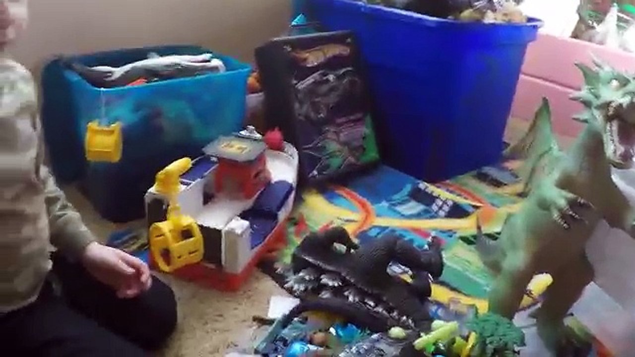 Megalodon Toy Gets Hurt Skateboarding! Cole helps the Shark Toy get Better