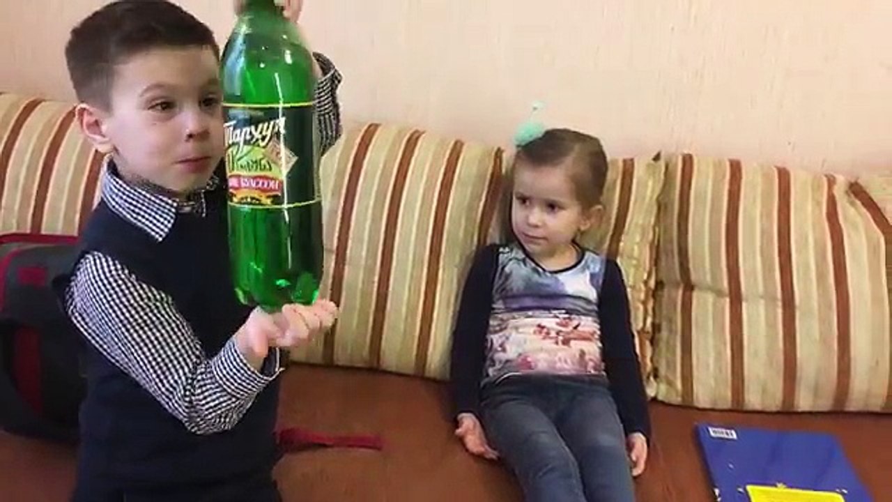 Играем в ДОКТОРА С УКОЛАМИ! ДОКТОР СВЯЗАЛ ДЕТЕЙ...