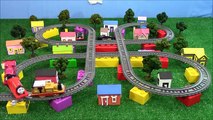 Cross Track Mayhem 19! Trackmaster Thomas and Friends Competition!