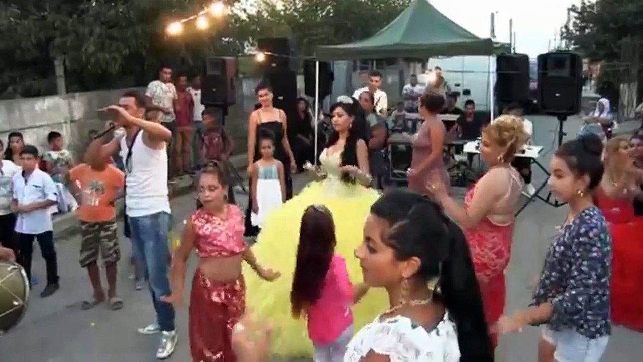 Roman düğünü Kadınlar fırtına estirdi alem_dar dailymotion