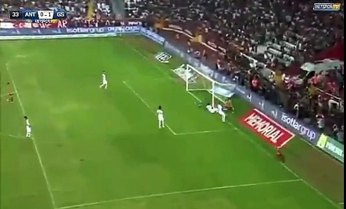 Gomis marque avec le galatasaray !
