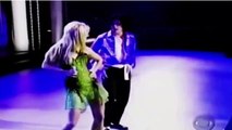 Michael Jackson et Britney Spears interprétant «The Way You Make Me Feel»