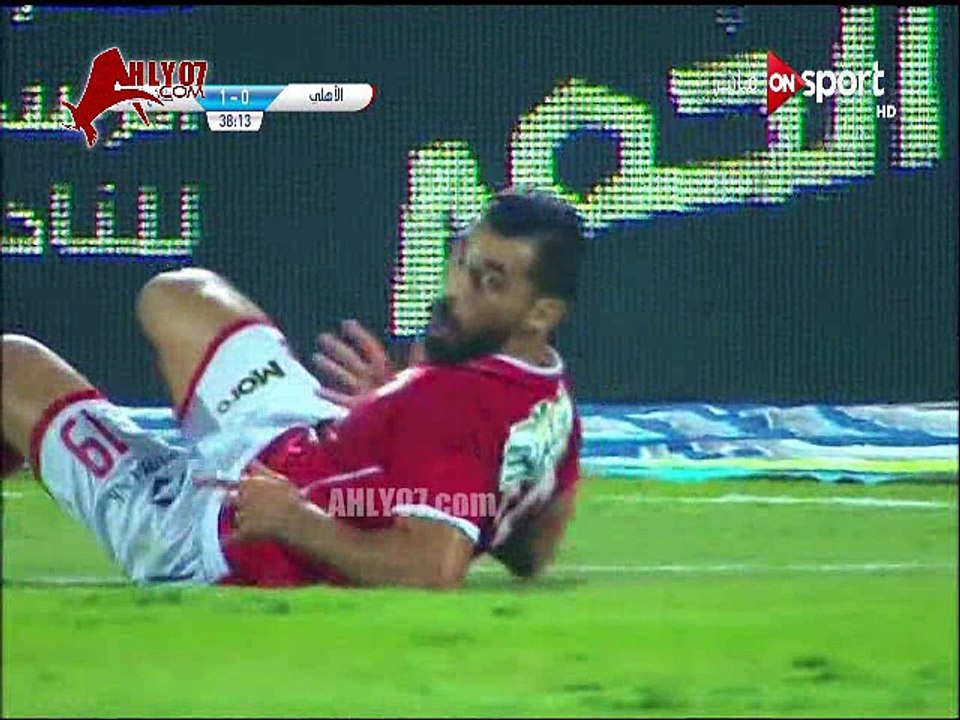 شاهد من البداية بكل فجور الحكم احمد حمدي يرفض احتساب ضربة جزاء صحيحة للأهلي ضد طلائع الجيش في افتتاح الدوري