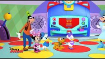 Mickey Mouse Clubhouse | Mickeys Sport-Y-Thon: Relay Race | Disney Junior UK