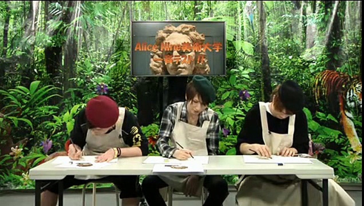 Tora, Saga y Nao dibujando a Shou