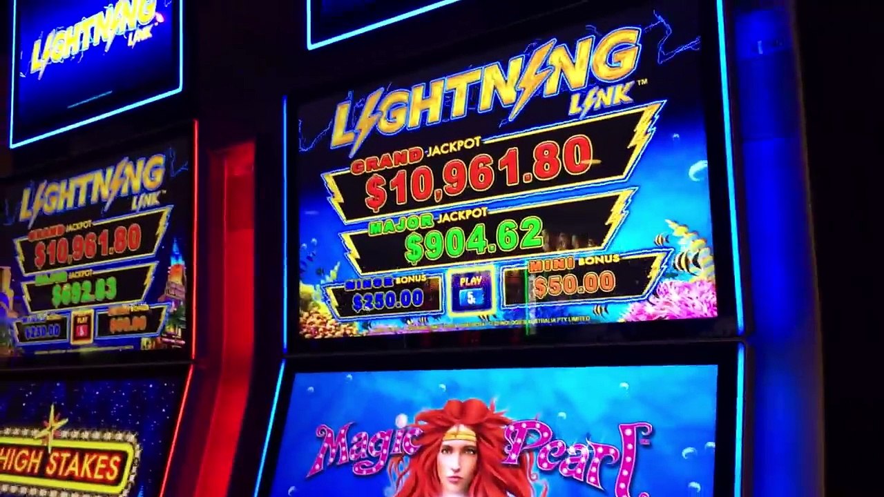 Lightning Link ✦LIVE PLAY w/Bonus✦ Slot Machine Pokie at Caesars, Las Vegas
