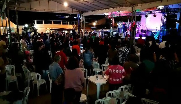 Comunidade faz oração em homenagem às vítimas de acidente na BR 101