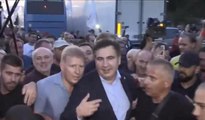 Mihail Saakaşvili'nin Ukrayna'ya dönüşünde sınırda arbede