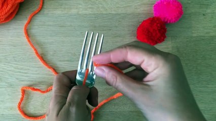 How to Make Fork Pom Poms
