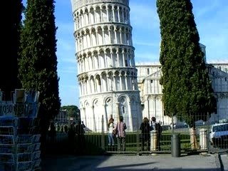 Tour penchèe de Pise vue de près