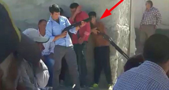 Pompalı Tüfekle Düğün Alanına Giren Grup, Kimseye Aldırmadan Havaya Ateş Açtı