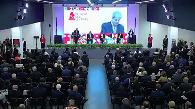 Gentiloni scambia don Tonino Bello per il Sindaco di Molfetta in diretta televisiva