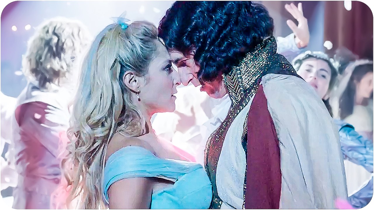 LES NOUVELLES AVENTURES DE CENDRILLON Bande Annonce (2017)