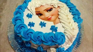 Angélique et et gelé gâteau avec de la crème fouettée Elsa tresse en papier de riz 22 mendes