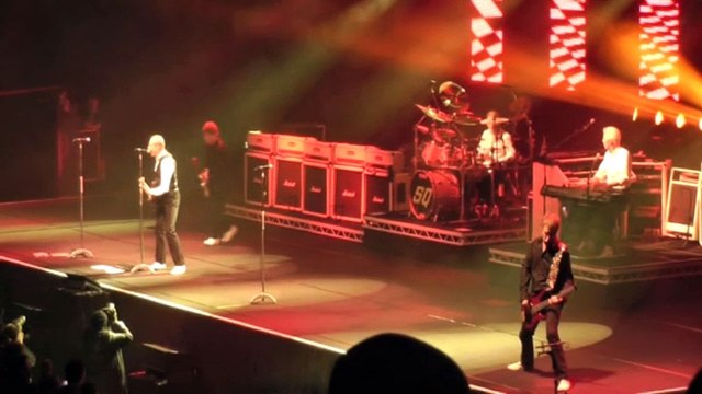 Status Quo Live - Caroline(Rossi,Young) - O2 Arena,London 16-12 2012