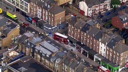 런던에서 '2층 버스' 상점 돌진...10여 명 부상 / YTN