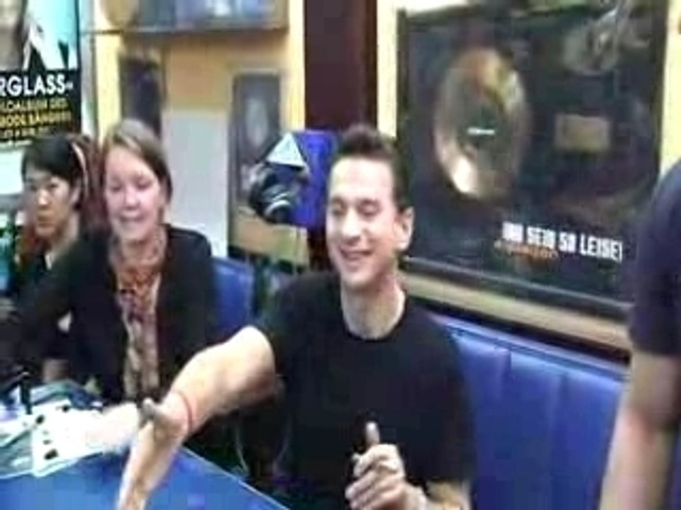 Dave Gahan dédicasse à Berlin (30/10/07)