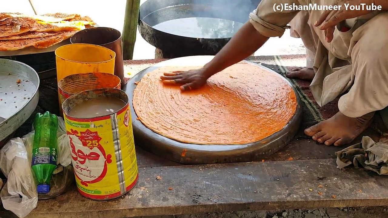 Lahore Katlamma | Deep Fried Desi Pizza | Lahore street Food II