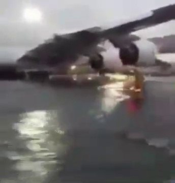 Images choc de l'aéroport de Miami totalement inondé après le passage de l'ouragan Irma !