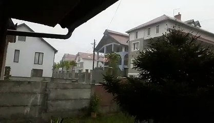 Shiu le pa rryme disa lagje ne Prishtine