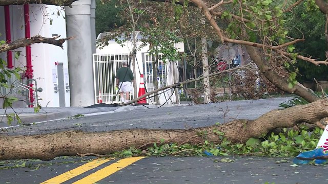 Miami soulagée après des dégâts moins importants que prévus