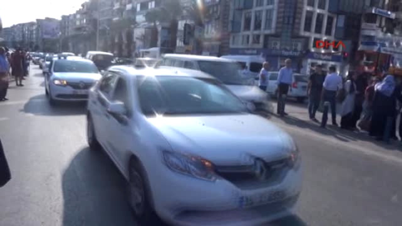 İzmir Taksi Dolmuşçulardan Güzergah Eylemi