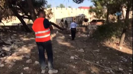 İsrail, Kudüs'te Şehit Mezarlığını Yıktı