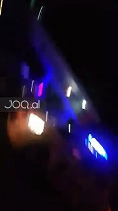 Tronditet sërish Tirana, 3 persona theren me thikë - Pamjet JOQ